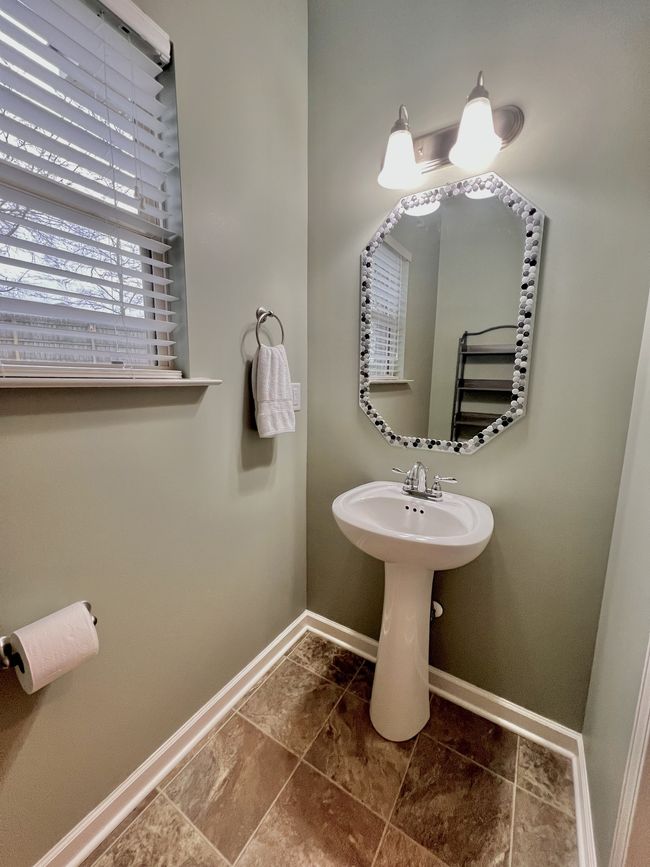 8008 Tiger Ct, House other with 3 bedrooms, 3 bathrooms and 2 parking in Spring Hill TN | Image 7