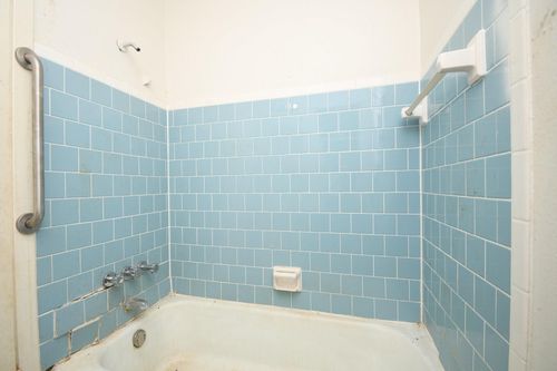 4231 S Acres Dr, Houston, TX, 77047-1136 | Card Image