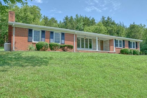 121 Stone Ln, Gainesboro, TN, 38562-6026 | Card Image