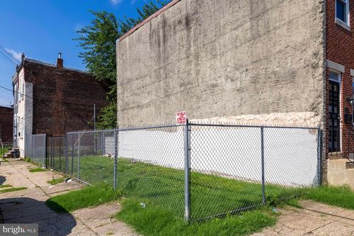 2000 W Westmoreland St, PHILADELPHIA, PA, 19140-4804 | Card Image