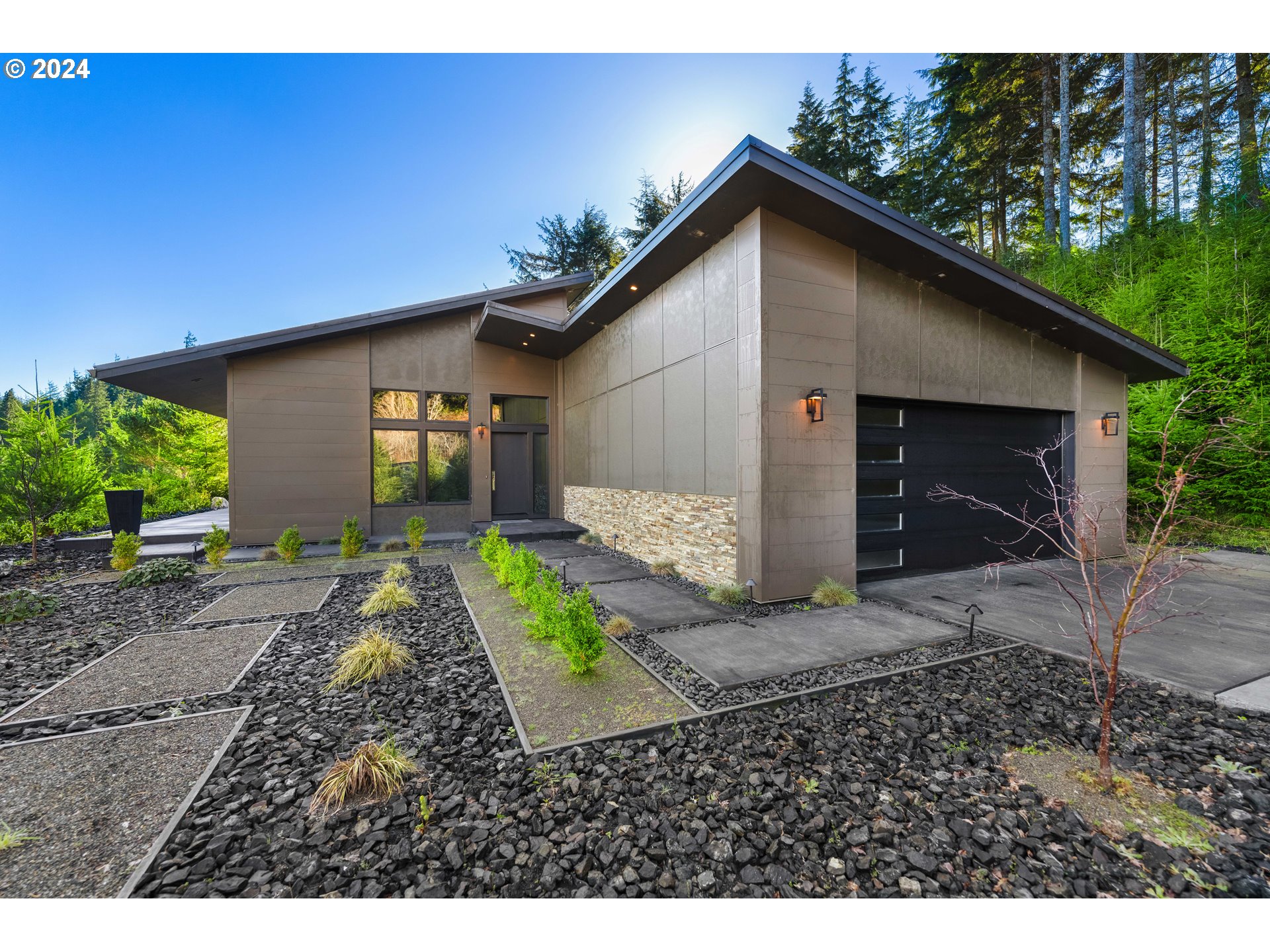 Forest Hills Dr, Coos Bay, OR 97420