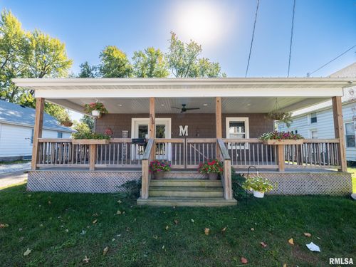 836 E Ash St, Canton, IL, 61520-2128 | Card Image