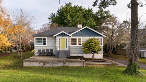 1170 Munro St, Esquimalt, BC, V9A5P4 | Card Image