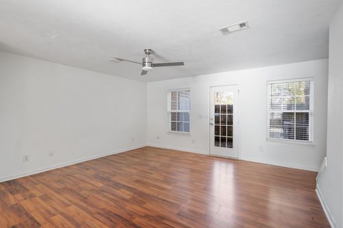 4016 George Buchanan Dr, La Vergne, TN, 37086-3274 | Card Image