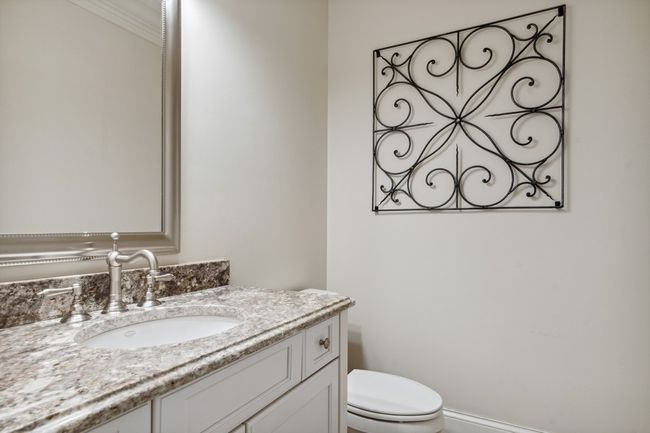 2239 Sheridan Rd, Home with 4 bedrooms, 8 bathrooms and null parking in Highland Park IL | Image 6