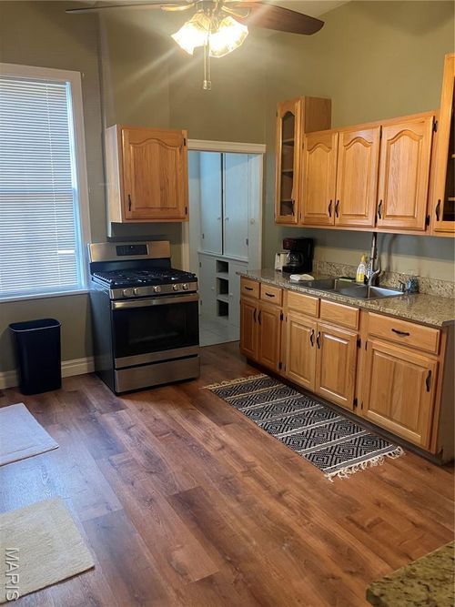 721 S Church St, Belleville, IL, 62220-2659 | Card Image