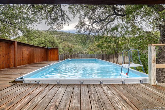 457 N Tomahawk Way, House other with 4 bedrooms, 3 bathrooms and null parking in Concan TX | Image 13