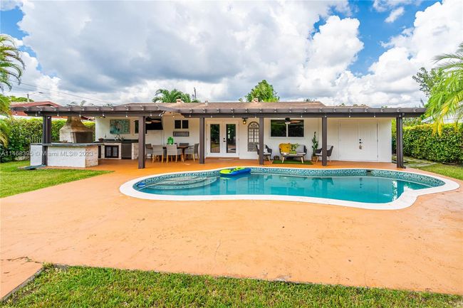5701 Sw 109th Ave, House other with 3 bedrooms, 2 bathrooms and null parking in Miami FL | Image 1