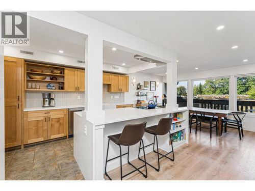 1053 Old Lillooet Rd, North Vancouver, BC, V7J3H6 | Card Image