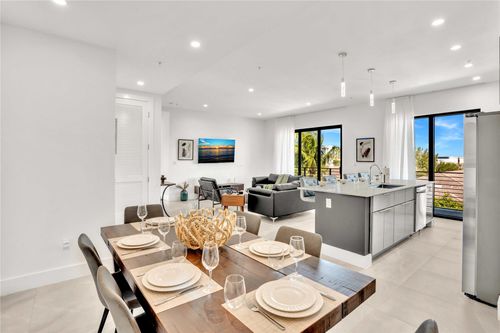 apt-402-2100 Miami Rd, Fort Lauderdale, FL, 33316-3524 | Card Image