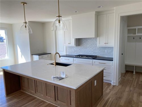 16388 S Elmridge St, Olathe, KS, 66062-9336 | Card Image