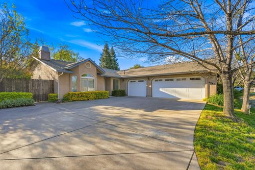 4540 Cerro Ln, Redding, CA, 96001-3827 | Card Image