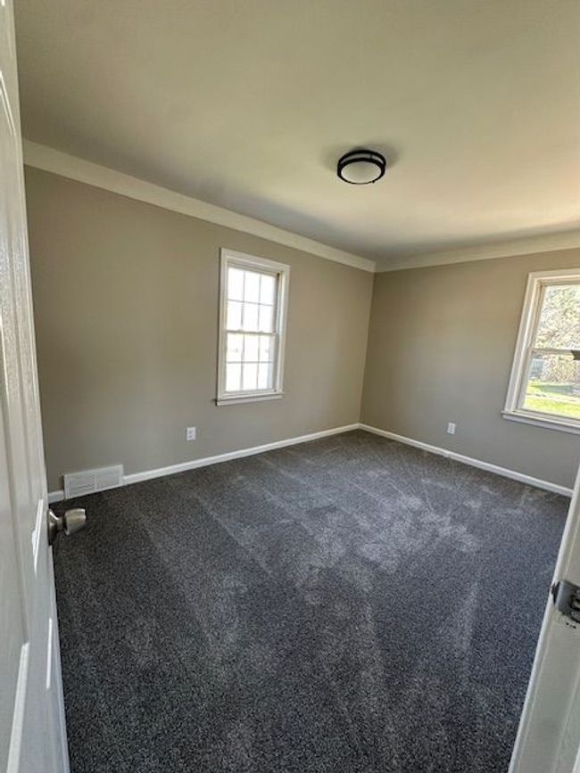 568 E Annabelle Ave, House other with 2 bedrooms, 1 bathrooms and null parking in Hazel Park MI | Image 4