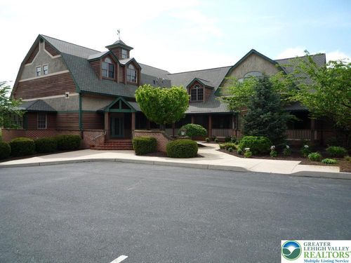 ste-3-2970 Corporate Ct, OREFIELD, PA, 18069-3158 | Card Image