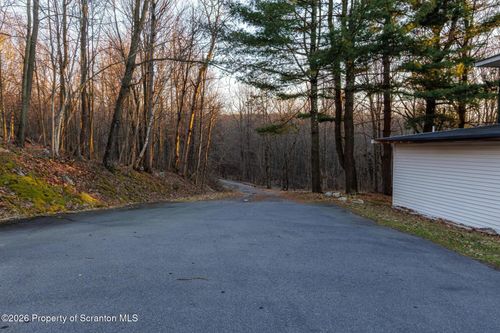 275 Old East End Blvd, Bear Creek Township, PA, 18702-9680 | Card Image