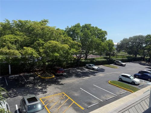 apt-306-731 N Pine Island Rd, Plantation, FL, 33324-1316 | Card Image
