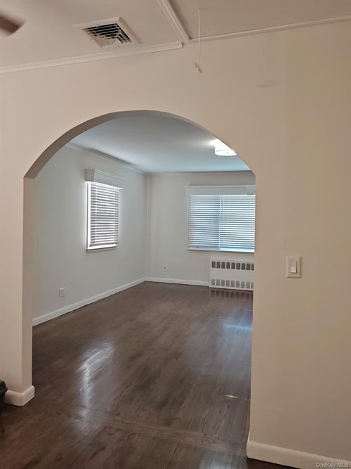 2354 N Wading River Rd, Wading River, NY, 11792-1401 | Card Image