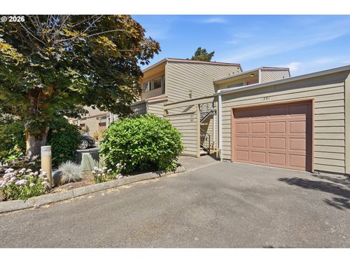 8-351 Se 146th Ave, Portland, OR, 97233-2164 | Card Image