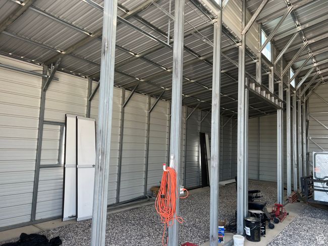 View of outdoor structure | Image 16