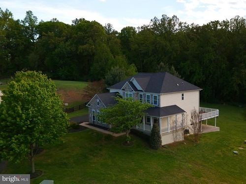 8091 Side Hill Dr, WARRENTON, VA, 20187-9215 | Card Image