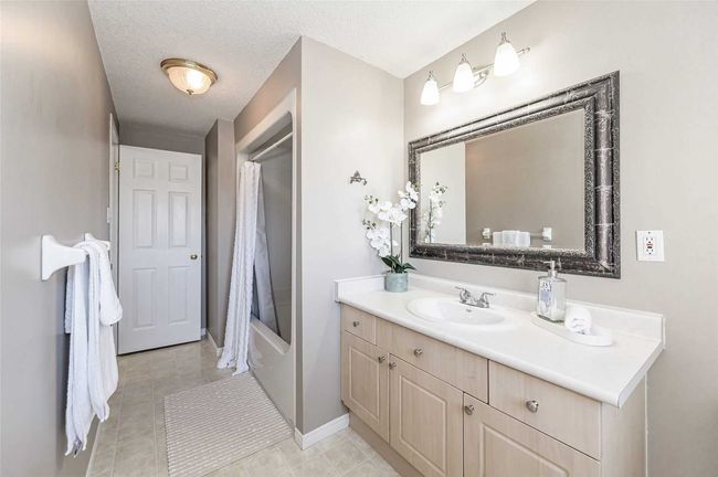 9 Crawford Cres, House attached with 3 bedrooms, 2 bathrooms and 3 parking in Cambridge ON | Image 21