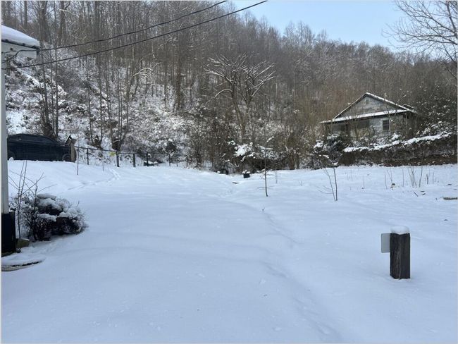 51 Akers Hollow Rd, House other with 2 bedrooms, 1 bathrooms and null parking in Van Lear KY | Image 4