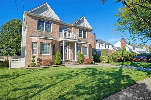 1615 Belmont Ave, New Hyde Park, NY, 11040-4305 | Card Image