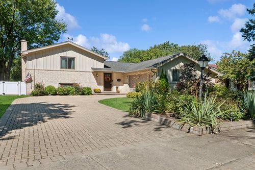3134 Maple Leaf Dr, Glenview, IL, 60026-1123 | Card Image