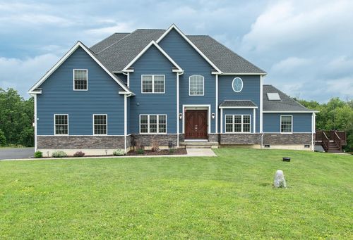 45 Jeffrey Dr, Pleasant Valley, NY, 12569-5175 | Card Image