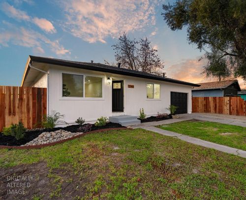 2343 S Sacramento St, Stockton, CA, 95206-2242 | Card Image