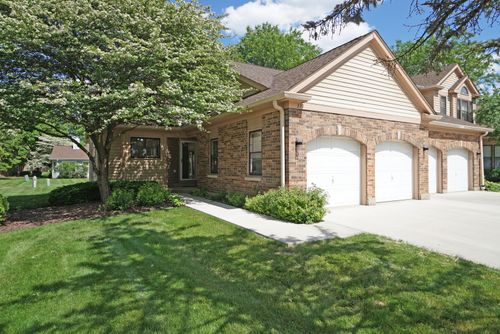229 Willow Pkwy, Buffalo Grove, IL, 60089-4638 | Card Image