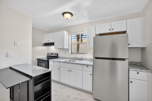 apt-22-4081 N Dixie Hwy, Oakland Park, FL, 33334-3063 | Card Image