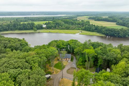 886 Middle Rd, Dresden, ME, 04342-3813 | Card Image