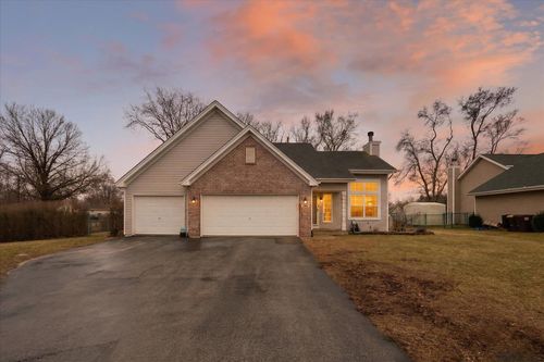 591 Rivercove Ct, Machesney Park, IL, 61115-7423 | Card Image