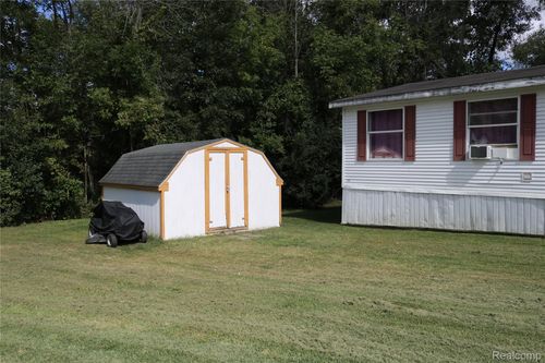 311 Peach Blossom Ct, Otisville, MI, 48463-9604 | Card Image