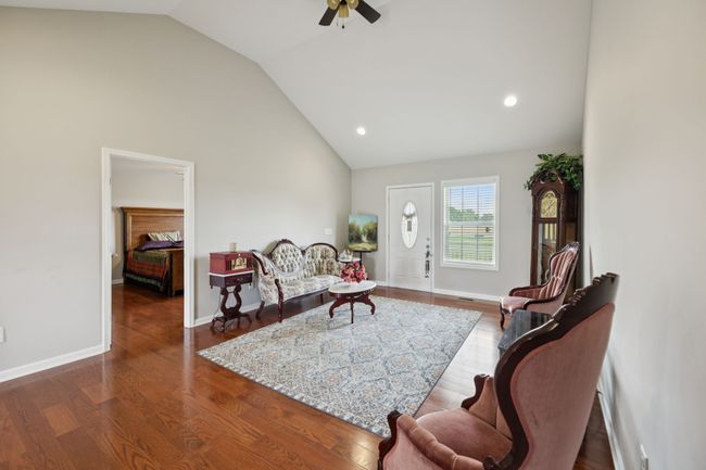 106 Wilder Chapel Rd, House other with 3 bedrooms, 2 bathrooms and 2 parking in Decherd TN | Image 4