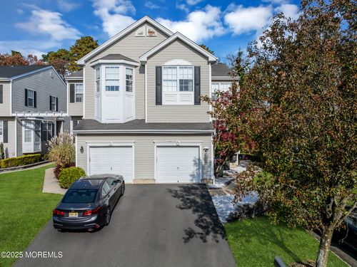 89 Austin St, Tinton Falls, NJ, 07712-7759 | Card Image