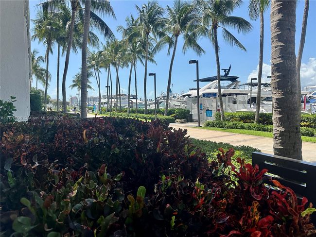 STE-4M - 400 Alton Rd, Condo with 1 bedrooms, 2 bathrooms and null parking in Miami Beach FL | Image 38