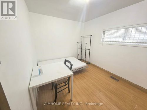 mainflr-137A Markham St, Toronto, ON, M6J2G4 | Card Image