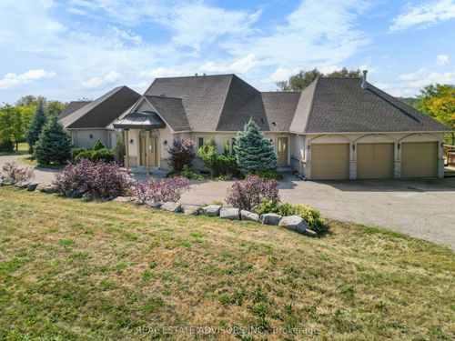 20 Bells Lake Rd, King, ON, L0G1T0 | Card Image