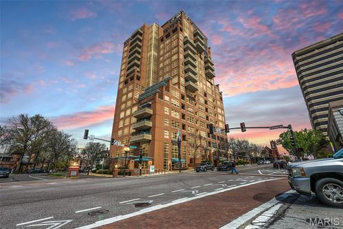 2h-8025 Maryland Ave, Saint Louis, MO, 63105-3940 | Card Image