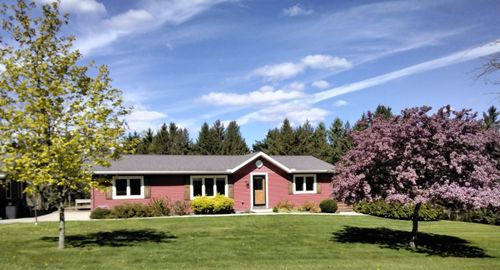 356 Sherman Ave, MARKESAN, WI, 53946-8171 | Card Image