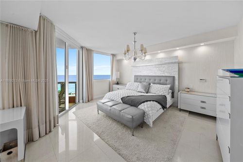 801-17875 Collins Ave, Sunny Isles Beach, FL, 33160-2718 | Card Image