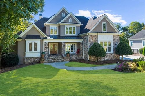 7025 Blackthorn Ln, Suwanee, GA, 30024-5345 | Card Image