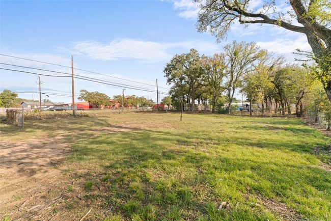 View of yard | Image 6