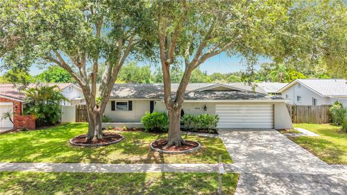 1405 Overcash Dr, DUNEDIN, FL, 34698-4103 | Card Image