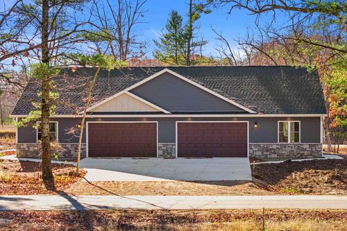 W6513 Woodhaven Cir, WAUTOMA, WI, 54982-7213 | Card Image