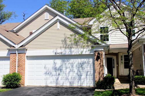 32427 Mackinac Ln, Lakemoor, IL, 60051-6670 | Card Image