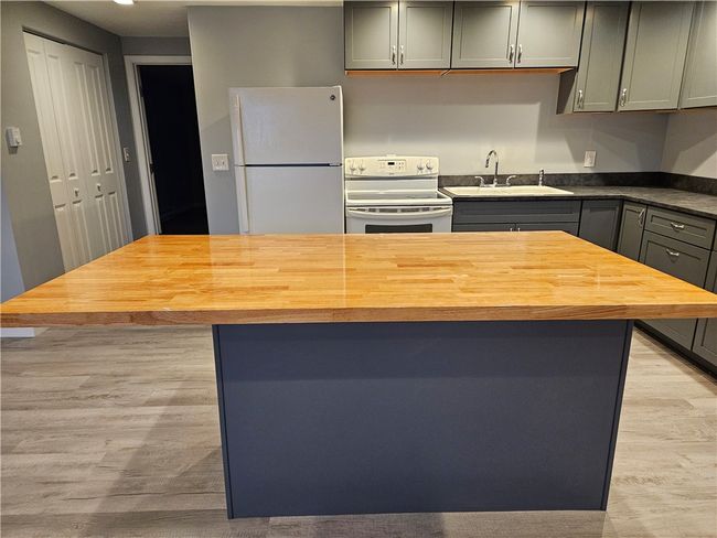 101 Main St, House other with 1 bedrooms, 1 bathrooms and 2 parking in Petrolia PA | Image 10
