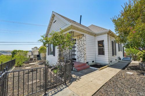 517 Branciforte St, Vallejo, CA, 94590-5401 | Card Image